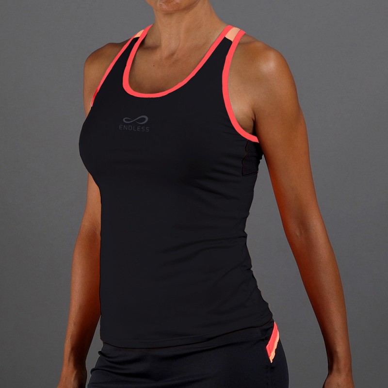 Camiseta Endless Flow negra salmon Camiseta Endless Flow negra salmon