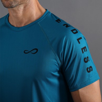 camiseta Endless Feisty Iconic petróleo