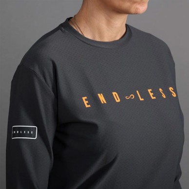 Sudadera Endless Inner Tech II titanio