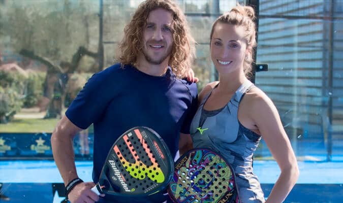 Puyol y Gemma Mengual jugando a Fútbol