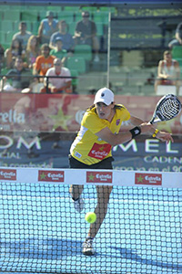 juani-mieres-golpeando-bola