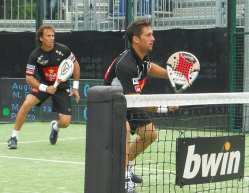 Cómo colocarnos en la red para ser más efectivos en un partido de pádel