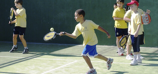 Padel un deporte familiar